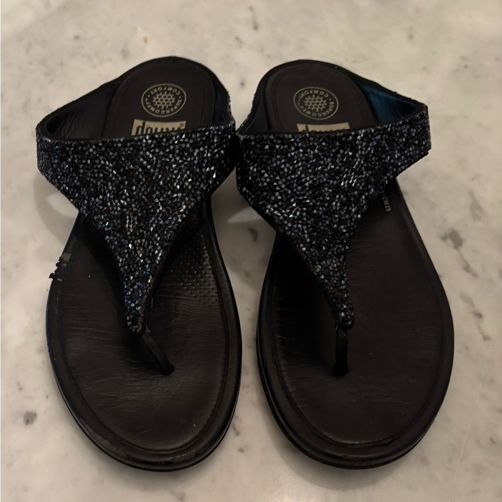 Fitflop Black Sandals Sparkly Thong Style